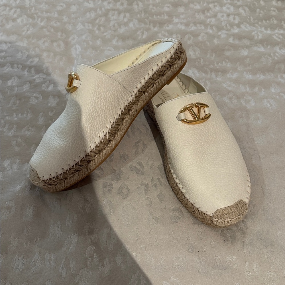 100% auth. Valentino Espadrille Mules!